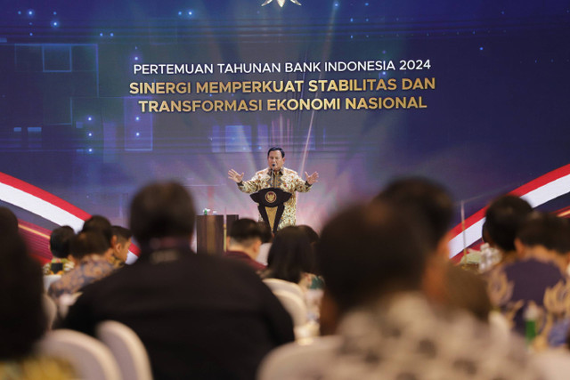 Presiden Prabowo Subianto memberikan sambutan pada acara Pertemuan Tahunan Bank Indonesia di Bank Indonesia, Jakarta, Jumat (29/11/2024). Foto: Jamal Ramadhan/kumparan