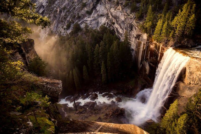 Curug Cigamea. Foto hanya ilustrasi, bukan tempat yang sebenarnya. Sumber: Pexels/Pixabay