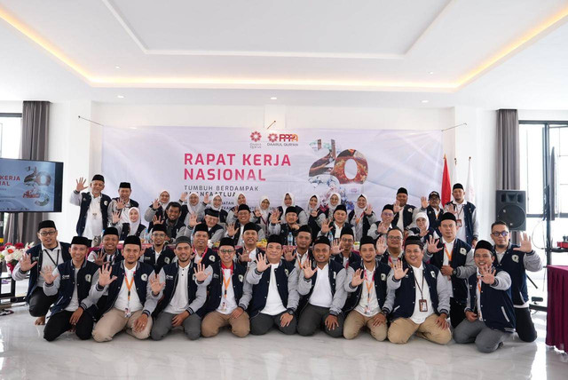 Direksi dan manajemen Laznas PPPA Daarul Qur'an bersama pengurus dan pimpinan Daarul Qur'an Grup dalam Rapat Kerja Nasional (Rakernas) 2025 di Bogor pada 28-29 November 2024.