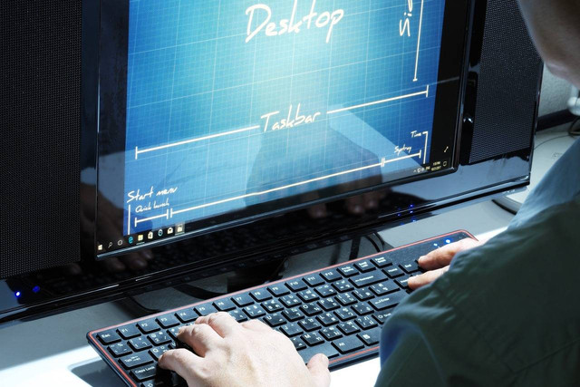 Ilustrasi pertanyaan tentang e-commerce. Sumber foto : Pixabay/Veera Santini