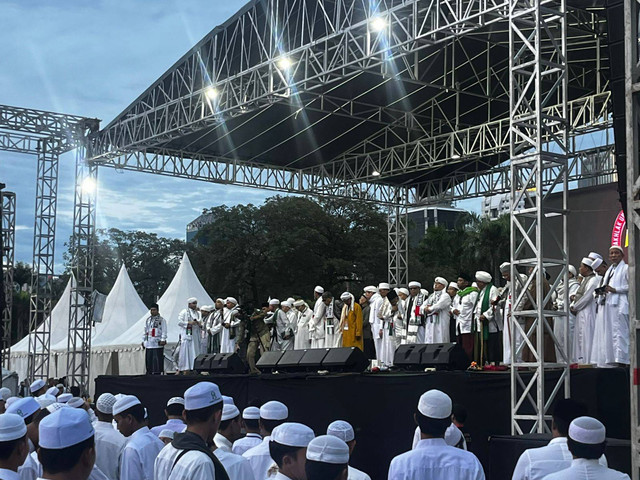 Suasana Reuni Akbar 212 di Monas, Senin(1/12). Foto: Rayyan Farhansyah/kumparan