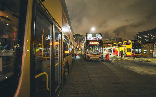 Cara Naik Bus di Terminal Arjosari Malang. Foto hanya ilustrasi, bukan tempat sebenarnya. Sumber: pexels.com/Jimmy Chan