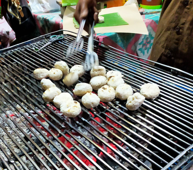 Pempek Tunu makanan khas Palembang (Sumber : Dokumentasi Pribadi)