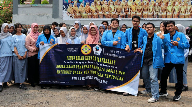 Kegiatan PKM Sistem Informasi UNPAM di SMK Negeri 3 Tangerang Selatan.