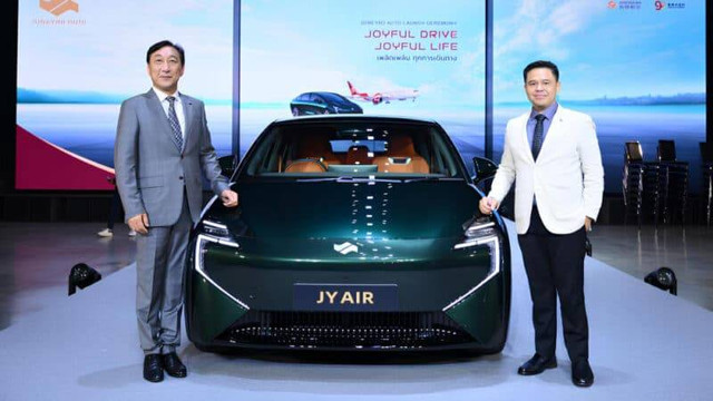 Peluncuran mobil listrik asal China, JuneYao Air di Thailand. Foto: JuneYao Auto