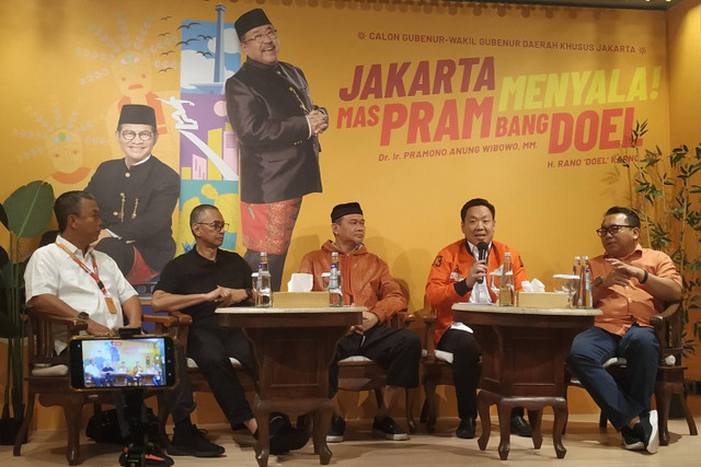 Konpers Tim Pemenangan Pramono Anung dan Rano Karno, Selasa (3/12/2024). Foto: Rayyan Farhansyah/kumparan