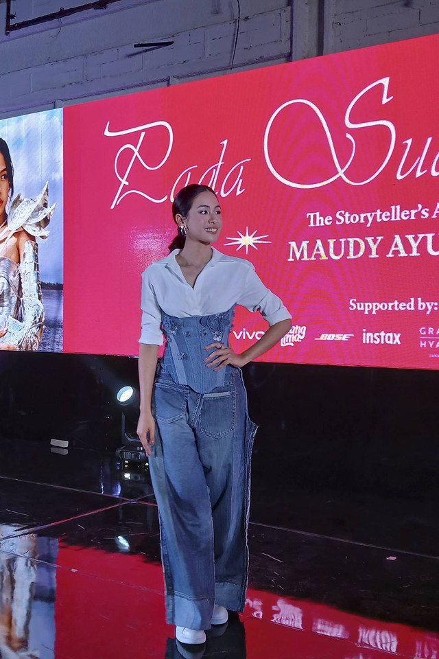 Maudy Ayunda hadir dalam acara perilisan album terbarunya, Pada Suatu Hari, di Plaza Indonesia, Jakarta, Selasa (3/12).  Foto: Vincentius Mario/kumparan