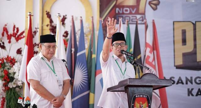 KPU OKU menetapkan Paslon Teddy-Marjito sebagai Bupati dan Wakil Bupati OKU. Foto : Ist