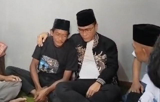 Gus Miftah, mendatangi rumah penjual es Sunhaji di Magelang, Jawa Tengah, Rabu (4/12/2024) dok Istimewa