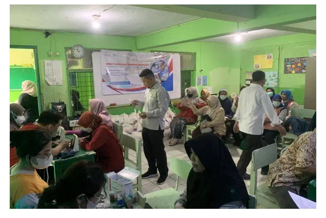 Puskemas dan Yayasan Pendidikan Sejahtera, OK OCE Kemanusiaan Gelar Baksos