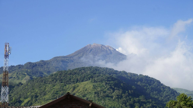 Gunung di Semarang. Foto hanya ilustrasi, bukan tempat sebenarnya. Sumber: unsplash.com/Muhammad Faris Afif Putra.