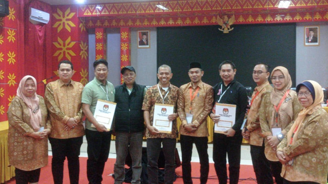 Pelaksanaan rapat pleno rekapitulasi penghitungan suara di KPU Palembang. (ist)