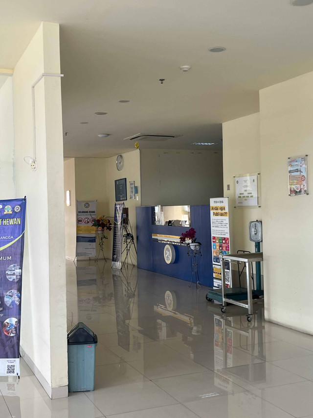 Reception counter of the veterinary hospital