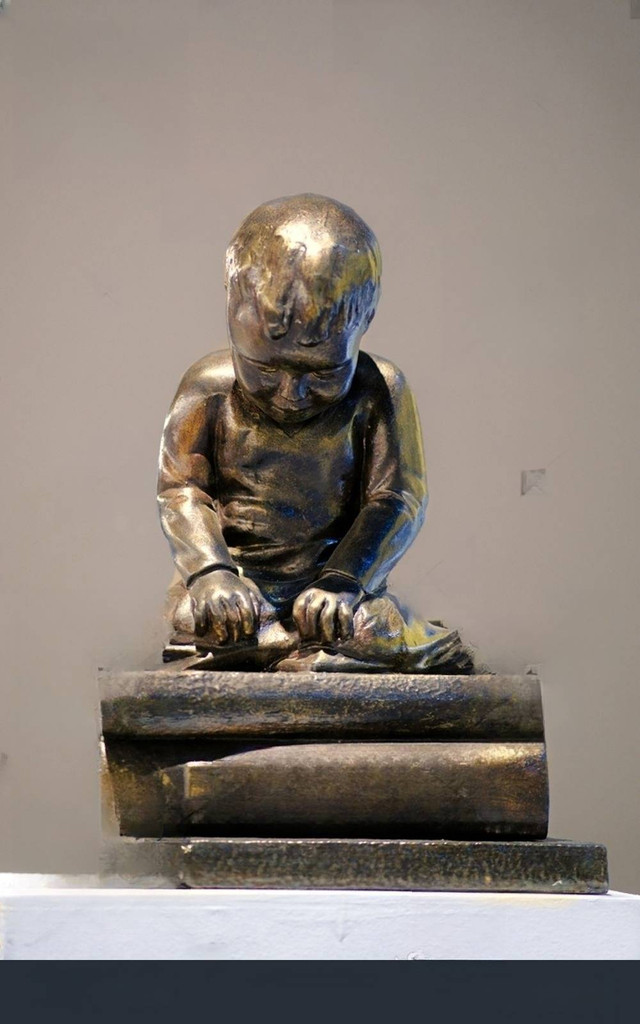 Ilustrasi gambar : https://www.shutterstock.com/id/image-photo/bronze-sculpture-baby-boy-sitting-on-2509505291 ( Shutterstock )