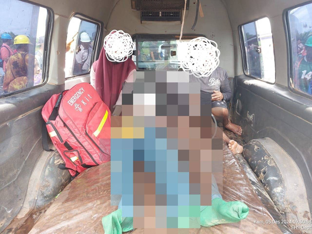 Korban saat akan dibawa ke puskesmas. Foto: Dok. Polres Ketapang