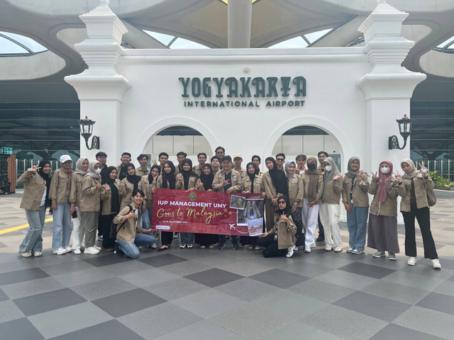 Dokumentasi kegiatan Kuliah Kerja Lapangan (KKL) di Bandara Internasional Yogyakarta, 12 November 2024. Foto : Pribadi