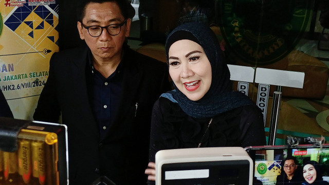 Venna Melinda di Pengadilan Agama Jakarta Selatan, Jumat (6/12). Foto: Aprilandika Pratama/kumparan