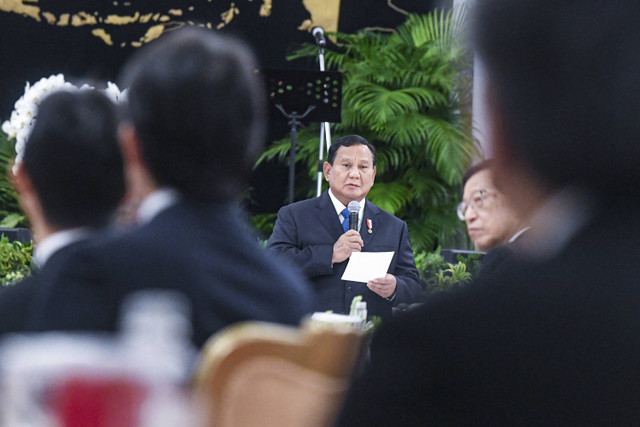 Presiden Prabowo Subianto memberikan sambutan saat melakukan pertemuan dengan delegasi Japan-Indonesia Association (JAPINDA) di Istana Negara, Jakarta, Jumat (6/12/2024). Foto: Muhammad Adimaja/ANTARA FOTO