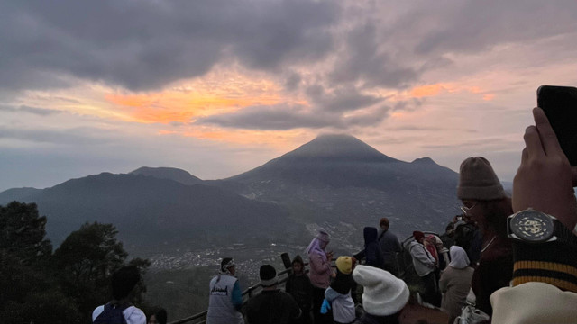 Panorama Bukit Sikunir, Dieng, Wonosobo, Jawa Tengah (Sumber:/@Felinca Levina/)