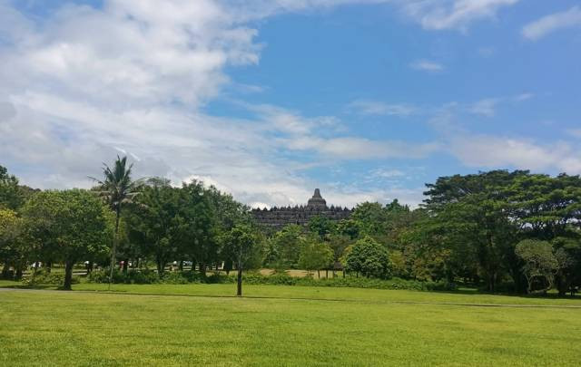  Lanskap Kawasan Candi Borobudur yang diambil dari komplek Taman Wisata Candi Borobudur (05/02/2023). Dokumentasi Pribadi: Nadine Aqila Zahrania