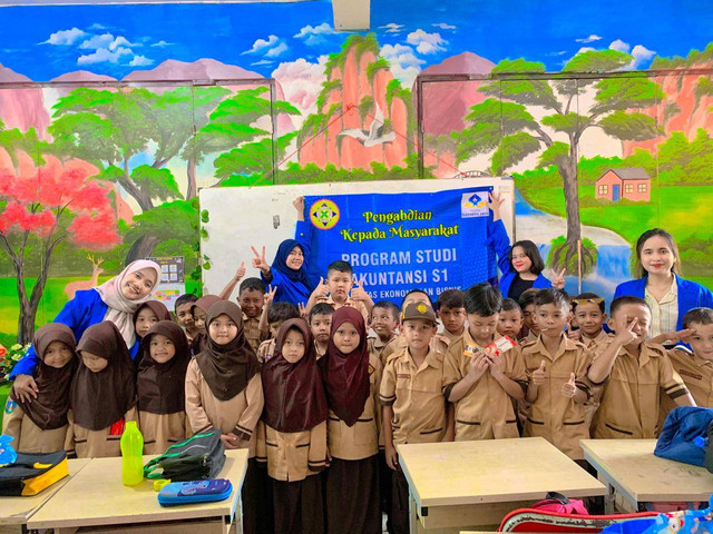 Siswa Kelas 1B SDN Porisgaga 06