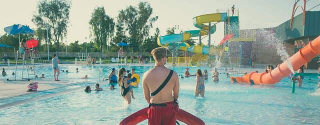 Waterpark di Yogyakarta. Foto hanya ilustrasi, bukan tempat sebenarnya. Sumber: Unsplash/Kenny Eliason