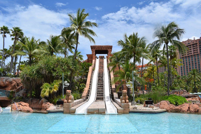 Waterpark di Majalengka. Foto hanya ilustrasi, bukan tempat sebenarnya. Sumber: Pexels/Rick Josey