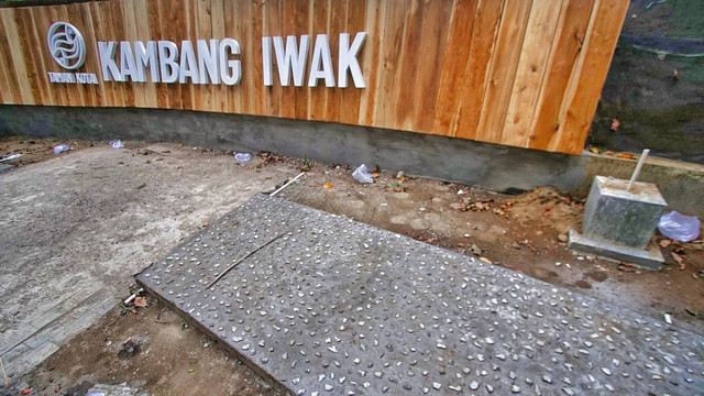 Refleksi track yang sempat viral dan menuai kritik masyarakat Palembang akibat fisik bangunannya dianggap tidak sesuai dengan dana yang dianggarkan, Minggu (8/12) Foto: ary/urban id