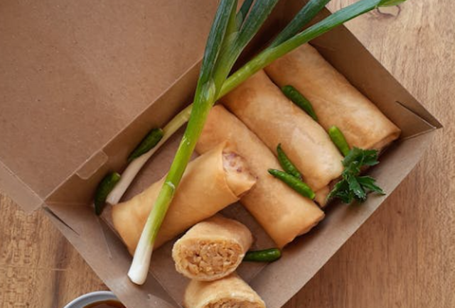 tempat makan lumpia di semarang. Foto adalah lumpia. Sumber: Pexels/Benidiktus Hermanto