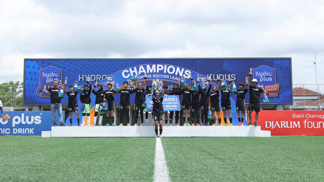 Juara Hydroplus Soccer League 2024, Scorpions FC yang berhasil mengumpulkan 53 poin selama 10 pekan bertanding. Foto: Dok. Hydroplus Soccer League