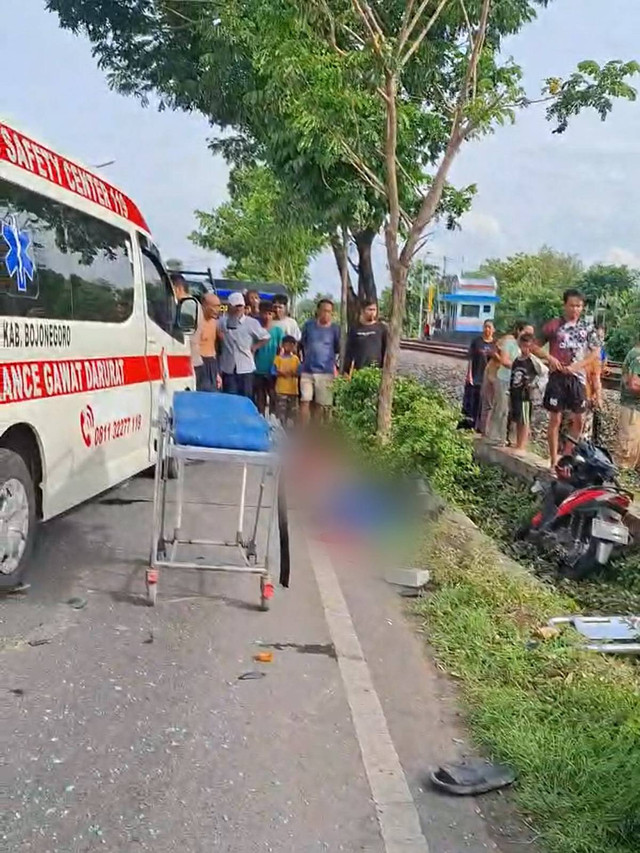 Kecelakaan lalu-lintas di Jalan Raya Bojonegoro-Babat, turut Desa Mojodesao, Kecamatan Kapas, Kabupaten Bojonegoro, Jawa Timur. Senin (09/11/2024). (Aset: Istimewa)