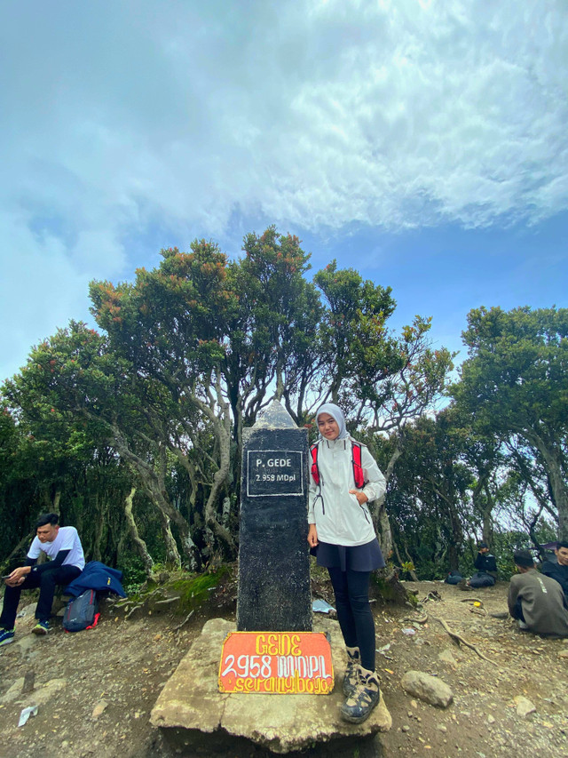 Gunung Gede, Cipendawa, Kabupaten Cianjur, Jawa Barat, Indonesia 09.30 PM (10-12-2024). Dok: Tia Sapira 