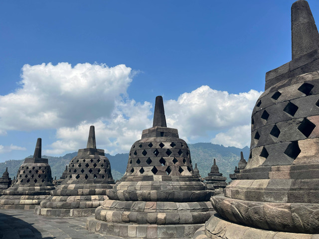 Candi Borobudur adalah salah satu monumen Buddha terbesar di dunia. Foto: Pexels.com