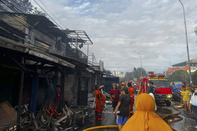 Kebakaran di Jalan Kebon Kosong, RW 05, Kemayoran.  Foto: Rayyan Farhansyah/kumparan