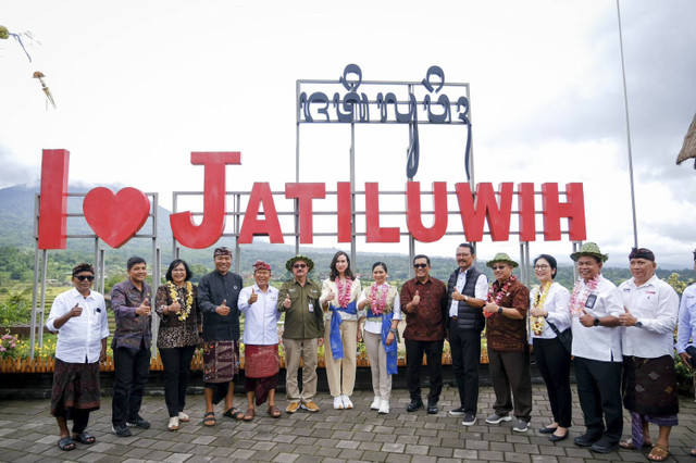 Menteri Pariwisata (Menpar) Widiyanti Putri Wardhana, di Desa Jatiluwih, Tabanan, Bali. Foto: Dok. Kemenpar