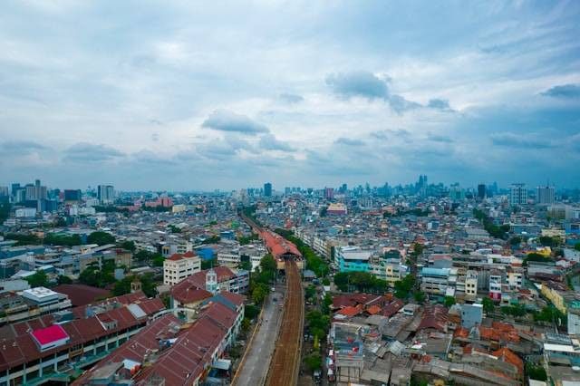 Bintaro Jakarta mana, foto hanya ilustrasi, bukan tempat sebenarnya: Unsplash/Ammar Andiko