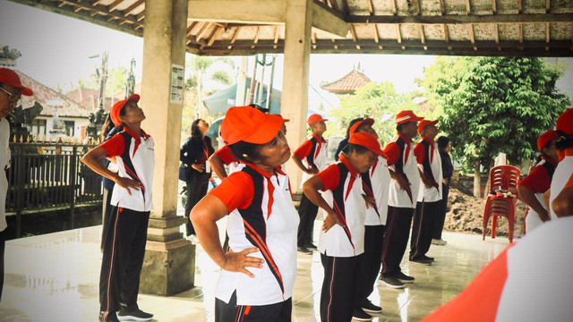 Gambar 1. Foto kegiatan SAHABAT : Sehat, Aman dan Bugar Bersama Lansia Hebat (sumber: Dokumentasi Pribadi)