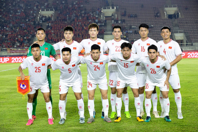 Timnas Vietnam dalam laga pertama Piala AFF di New Laos National Stadium, Vientiane, pada 9 Desember 2024. Foto: Lao FF