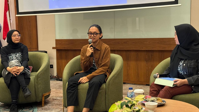 Sheila Sanjaya dan Raden Dwityatama Darmasakti dalam sharing session Internship Program Melbourne Symphony Orchestra (MSO) yang diadakan Dinas Kebudayaan (Kundha Kabudayan) DIY pada Jumat (15/11). Foto: Arif UT/Pandangan Jogja