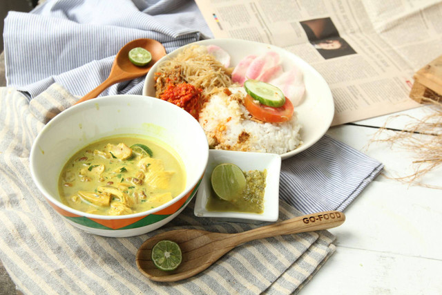 Soto Lamongan di Surabaya, Foto Hanya Ilustrasi, Bukan Gambar Sebenarnya, Sumber Foto: Unsplash/Rafly Alfaridzy