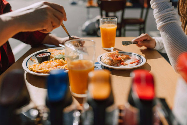 Tempat Kuliner Bintaro. Foto hanya sebagai ilustrasi saja, bukan tempat sebenarnya. Sumber: Pexels/RDNE Stock project.