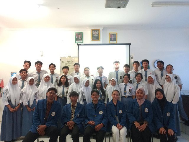 Mahasiswa Airlangga ajak Siswa SMA Dharma wanita Lestarikan Kearifan Lokal