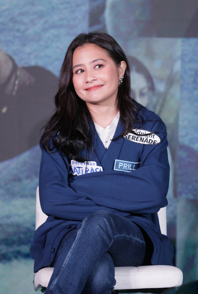 Artis Prilly Latuconsina saat menghadiri launching triler dan poster film Perayaan Mati Rasa, di Studio AD Jakarta, Rabu, (11/12/2024). Foto: Agus Apriyanto