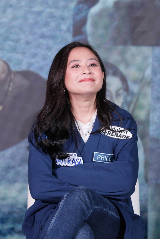 Artis Prilly Latuconsina saat menghadiri launching triler dan poster film Perayaan Mati Rasa, di Studio AD Jakarta, Rabu, (11/12/2024). Foto: Agus Apriyanto