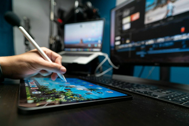 Ilustrasi membuat inovasi dalam berwirausah. Foto: Unsplash.com