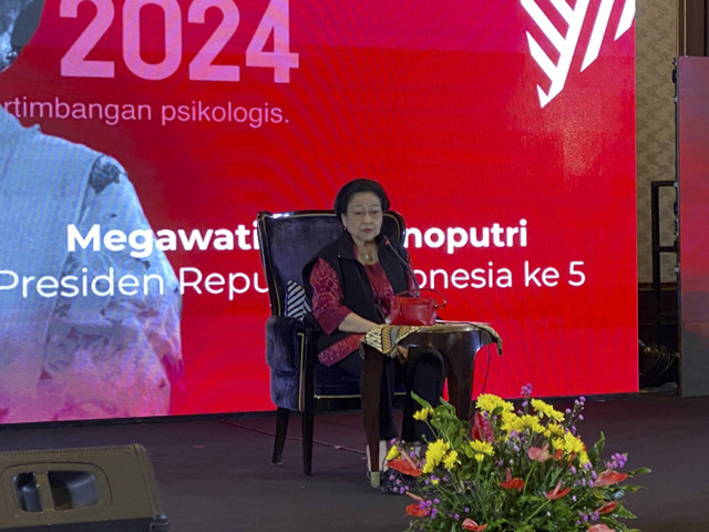 Ketua Umum PDIP Megawati Soekarnoputri di Peluncuran dan Diskusi Buku Pilpres 2024: Antara Hukum, Etika, dan Pertimbangan Psikologis, di Four Seasons, Jakarta pada Kamis (12/12/2024). Foto: Abid Raihan/kumparan