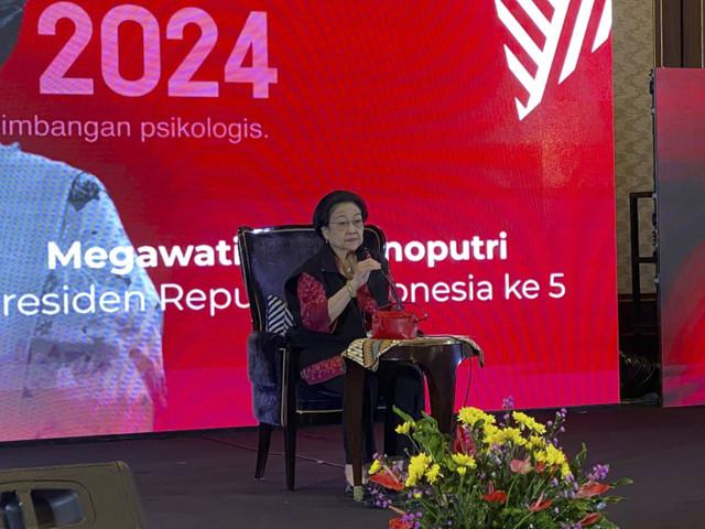 Ketua Umum PDIP Megawati Soekarnoputri di Peluncuran dan Diskusi Buku Pilpres 2024: Antara Hukum, Etika, dan Pertimbangan Psikologis, di Four Seasons, Jakarta pada Kamis (12/12/2024). Foto: Abid Raihan/kumparan