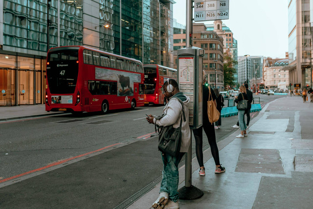 Cara Naik Bus Macito Malang (Foto hanya ilustrasi, bukan tempat sebenarnya) Sumber: pexels/ Wender Junior Souza Vieira