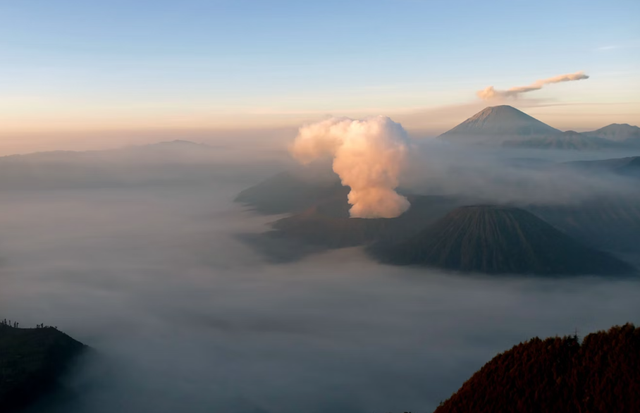 Ilustrasi misteri gunung andong. Sumber: Unsplash/Joris Beugels