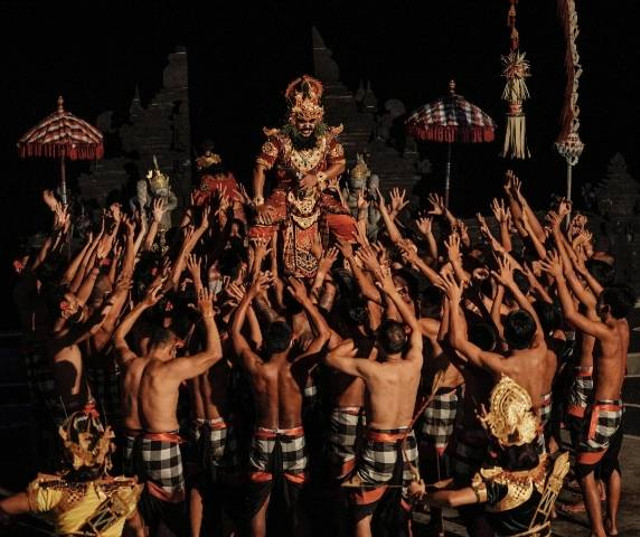 Tari Kecak Bali (Sumber: Canva.com)